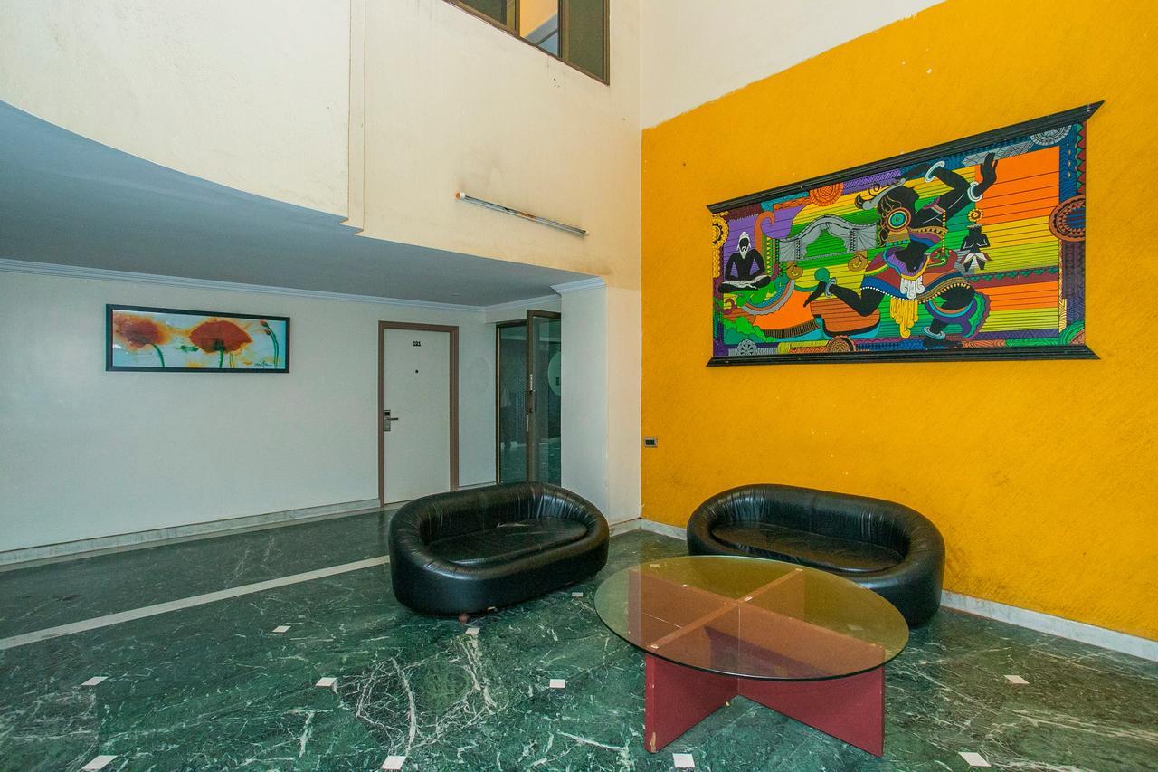 Oyo 18762 Vaishnavi Residency Hotel Bangalore Ngoại thất bức ảnh