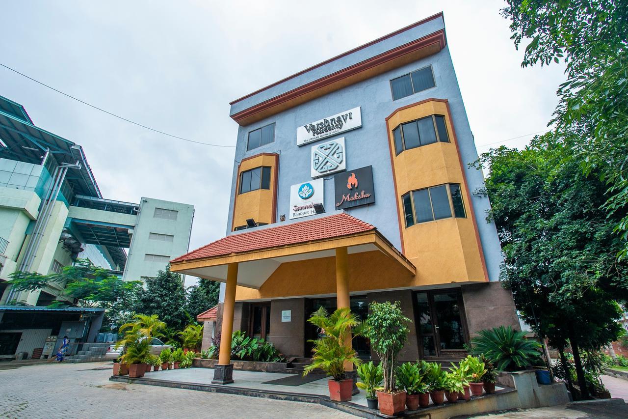 Oyo 18762 Vaishnavi Residency Hotel Bangalore Ngoại thất bức ảnh