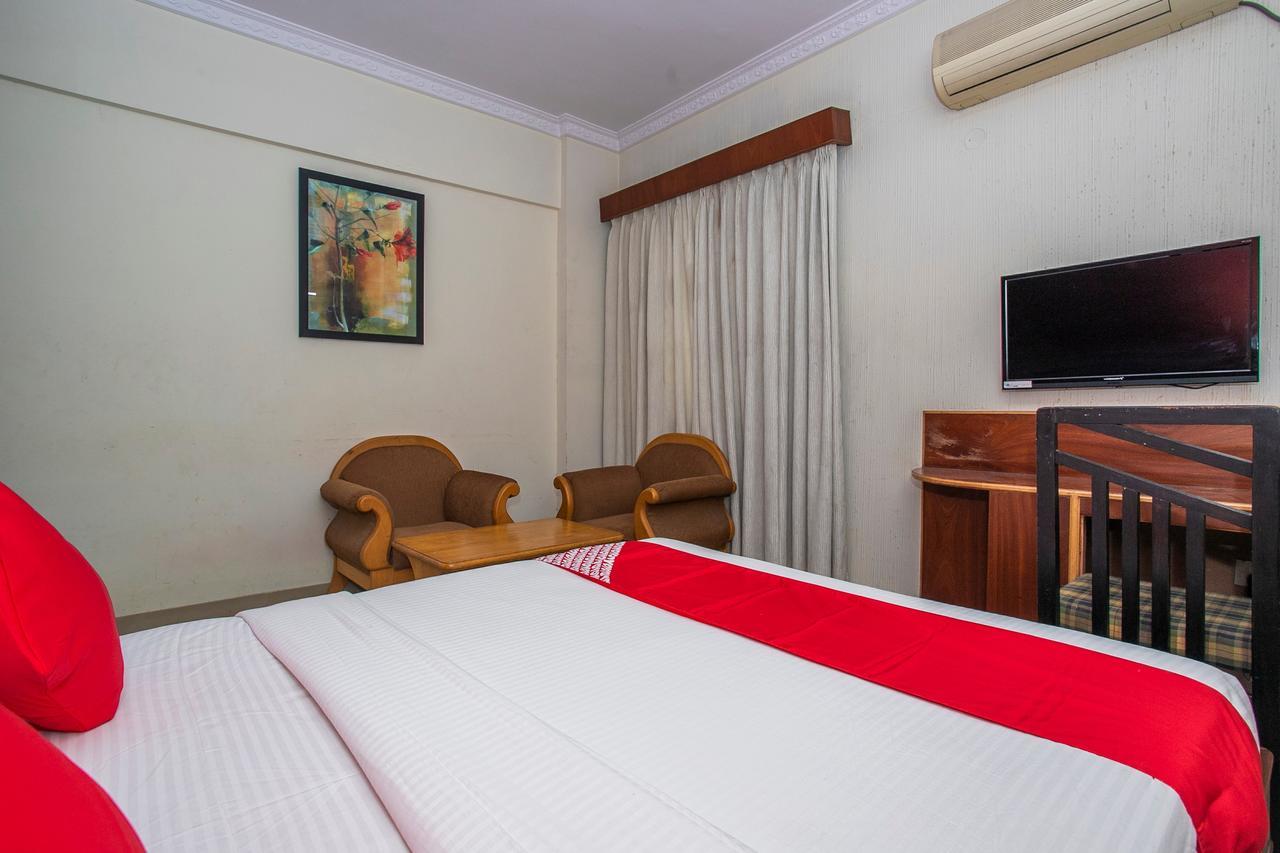 Oyo 18762 Vaishnavi Residency Hotel Bangalore Ngoại thất bức ảnh