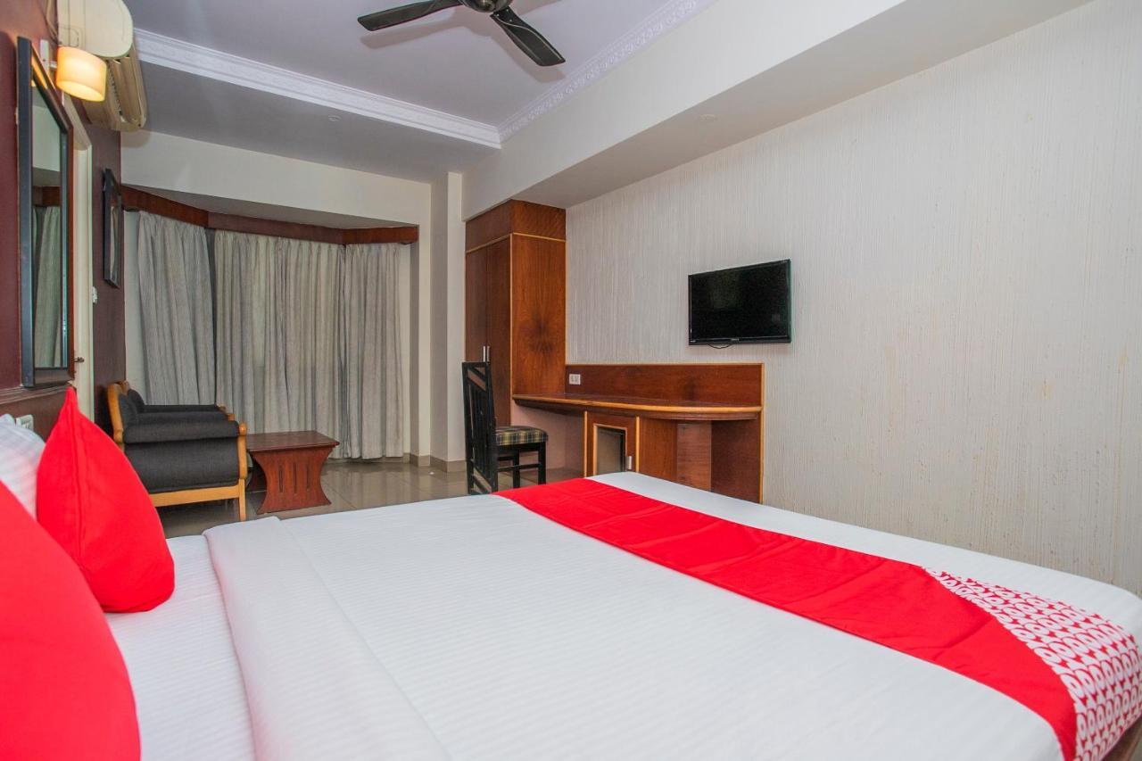 Oyo 18762 Vaishnavi Residency Hotel Bangalore Ngoại thất bức ảnh